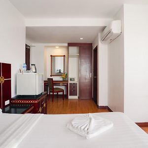 Standard Zimmer mit Kingsize-Bett